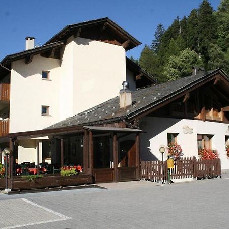Elga Residence - Relax In Alta Valtellina - Bormio Валдисото Екстериор снимка