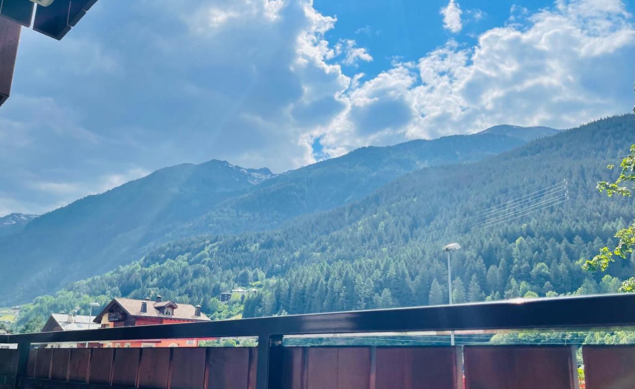 Elga Residence - Relax In Alta Valtellina - Bormio Валдисото Екстериор снимка